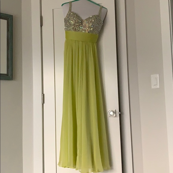 La femme gown. Jeweled bodice, full length chiffon - Picture 6 of 6